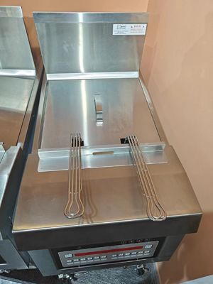 Calentamiento por gas 220V Panel de computadora digital Una olla Dos cestas Abrir freidora profunda