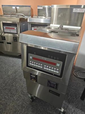 Calentamiento por gas 220V Panel de computadora digital Una olla Dos cestas Abrir freidora profunda