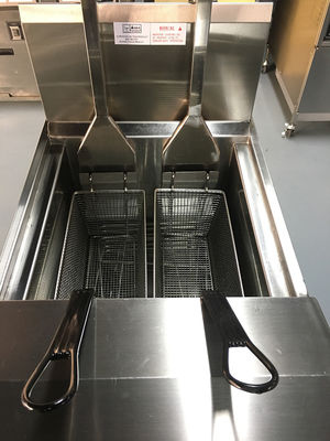 Automático de elevación y bajada de una olla dos cestas de gas de calefacción chips abiertos freidora profunda