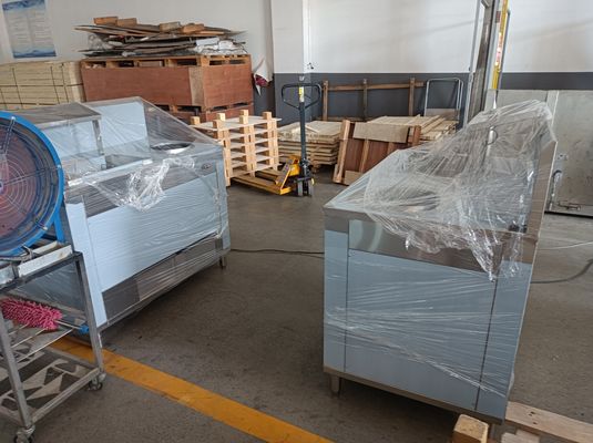 Mesa de horneado 304SUS Comerciante automático de horneador eléctrico de pollo