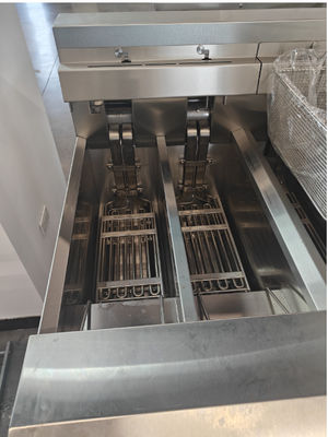 Cuatro macetas Cuatro cestas con sistema de filtro de aceite 304SUS Ventless chips kfc profundos Electric Chips Open chips freidora para la máquina de cocinar